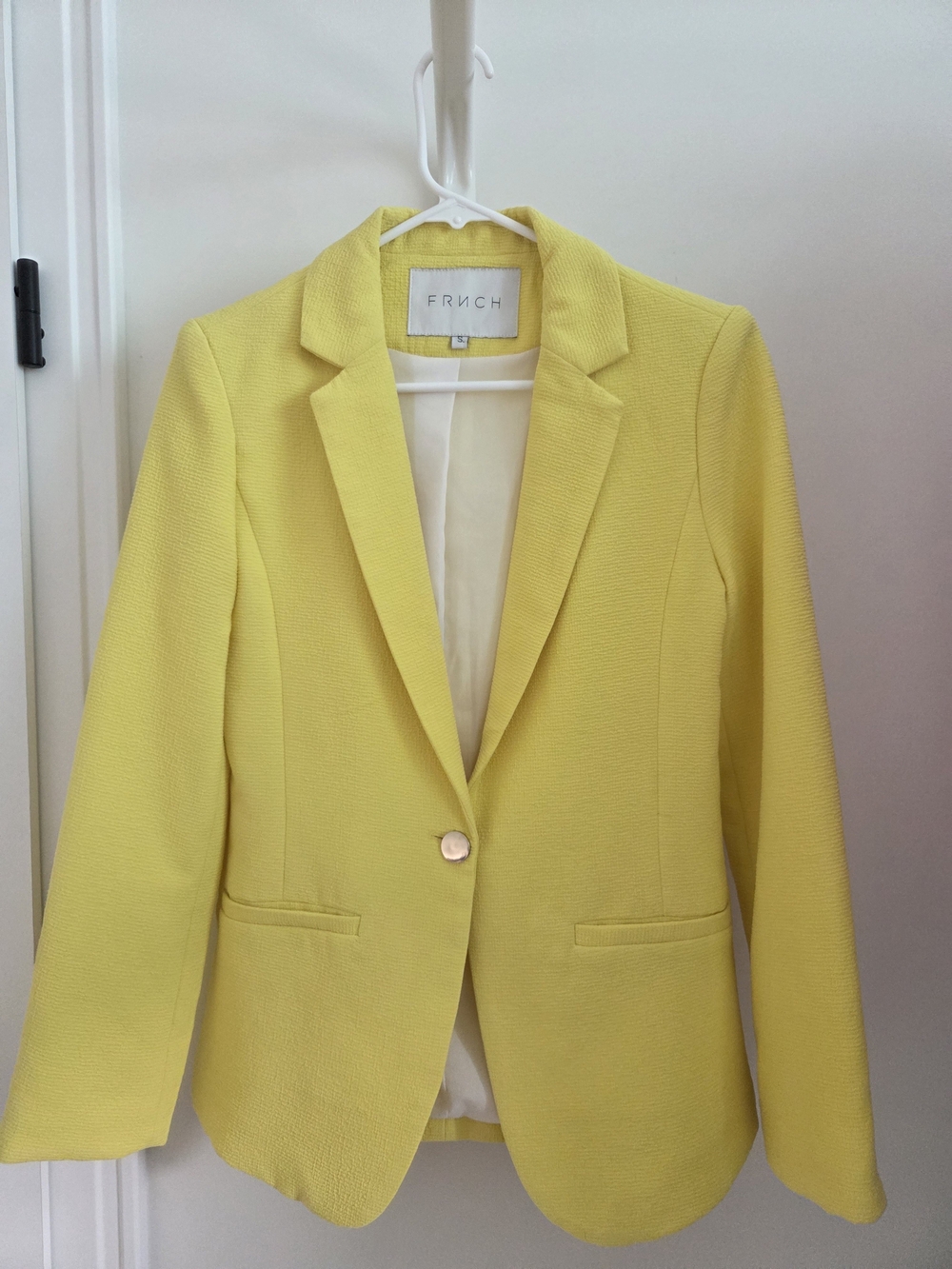 Women's Yellow Textured Single-Button Blazer